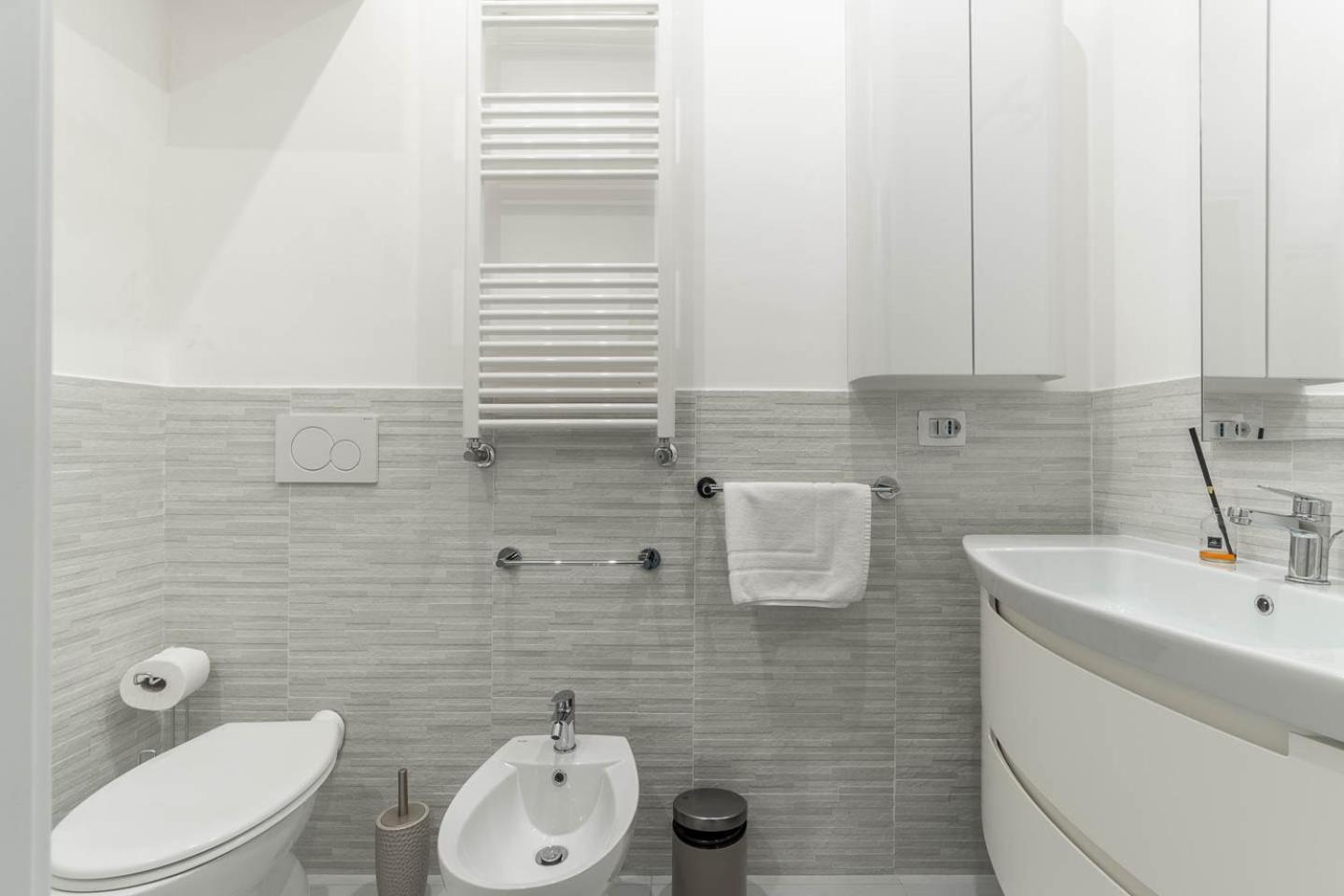 Dimora Manzoni - Bari Center Appartement Buitenkant foto