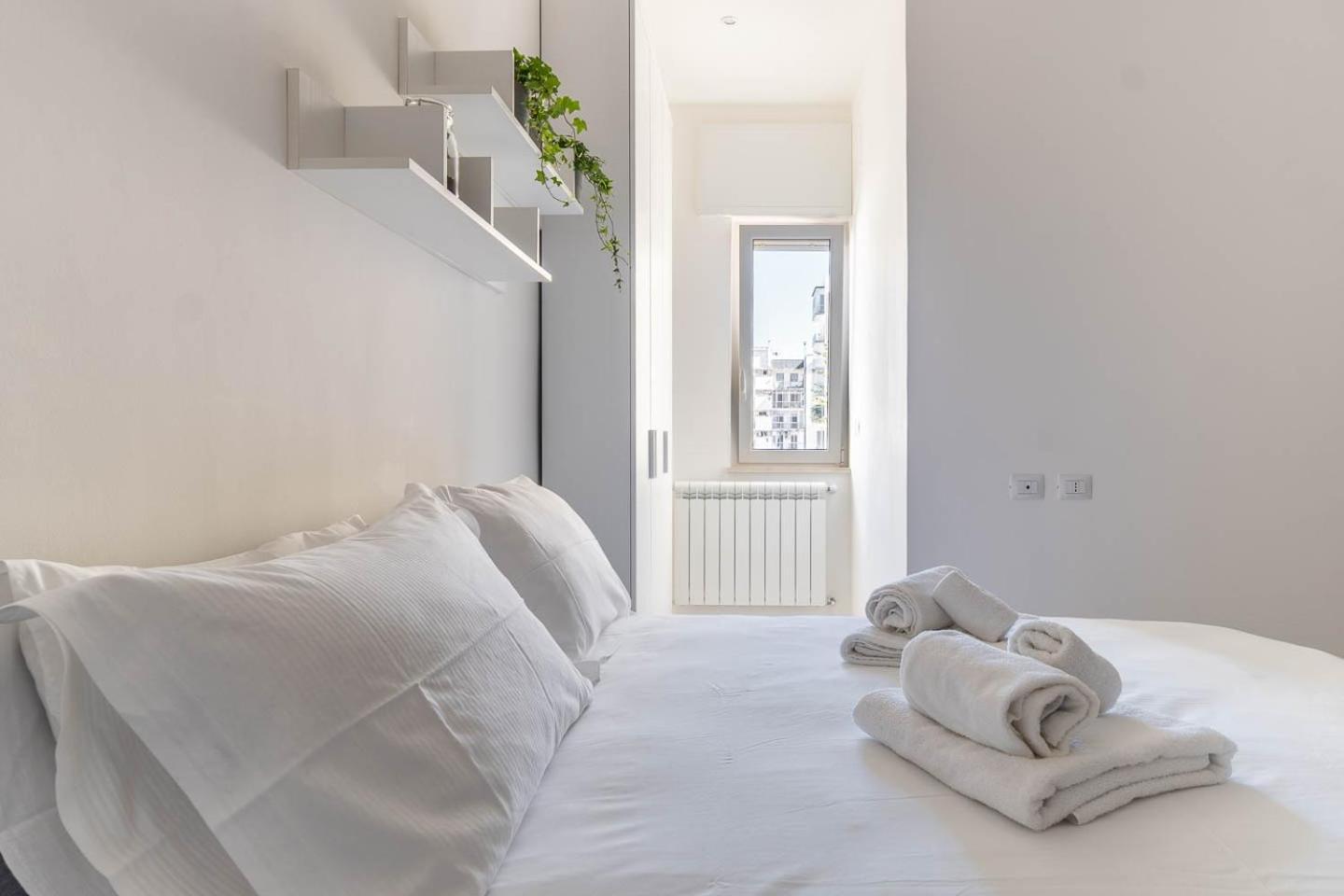 Dimora Manzoni - Bari Center Appartement Buitenkant foto